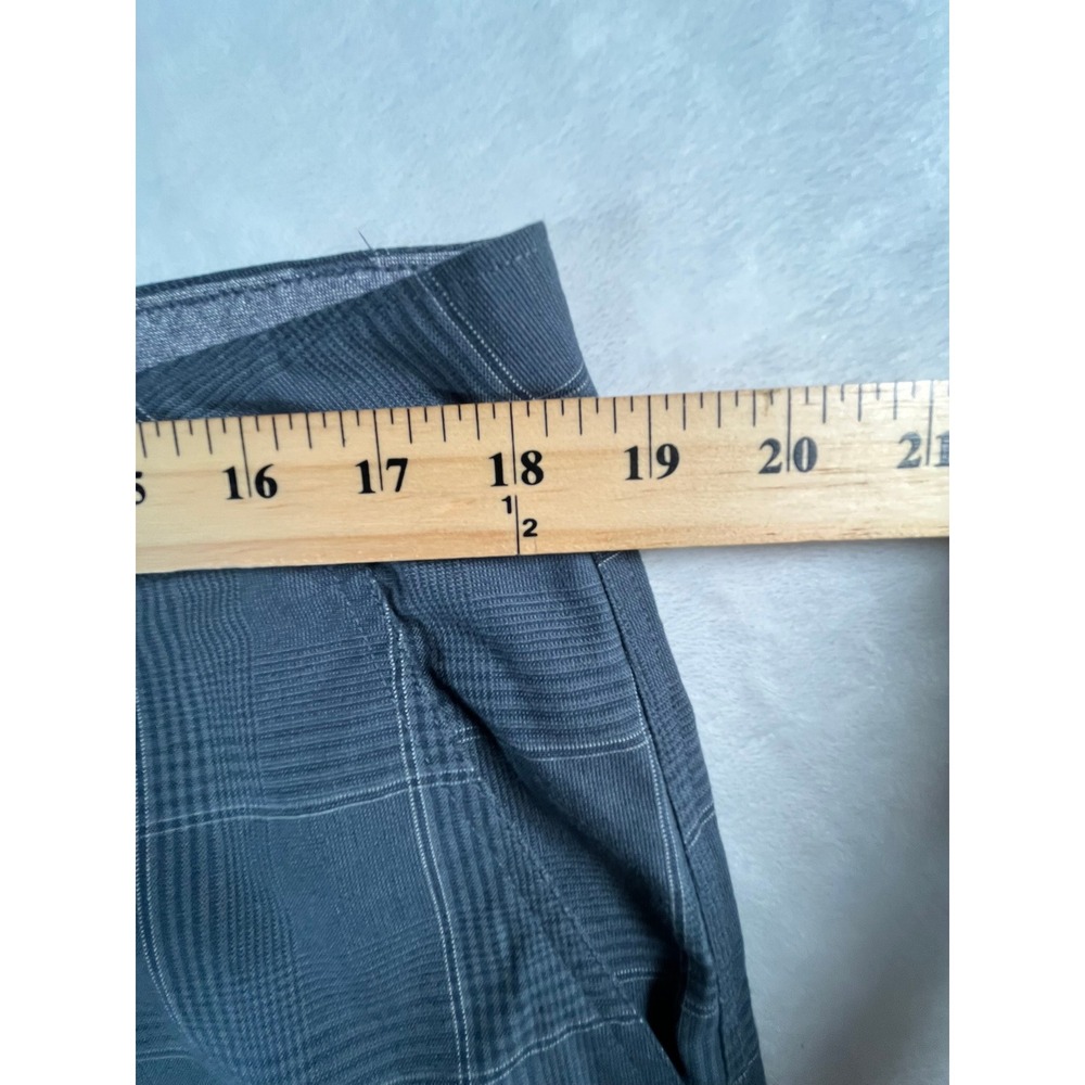 O'Neill Mens 36 Shorts Gray Plaid 9" inseam - Picture 5 of 10